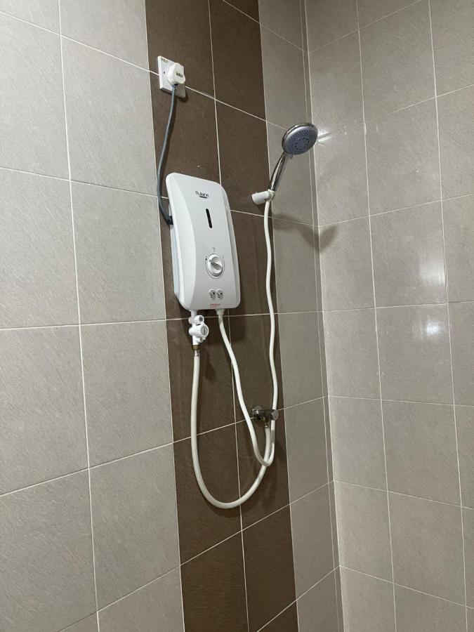 No 61 Nazirin Homestay Tmn Indah Raya 2 Manjung Lumut Kültér fotó