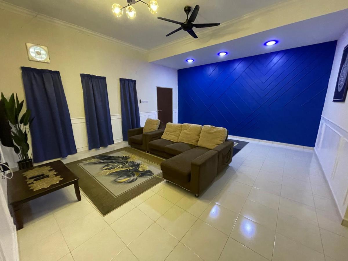 No 61 Nazirin Homestay Tmn Indah Raya 2 Manjung Lumut Kültér fotó