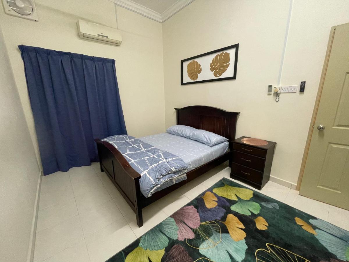 No 61 Nazirin Homestay Tmn Indah Raya 2 Manjung Lumut Kültér fotó
